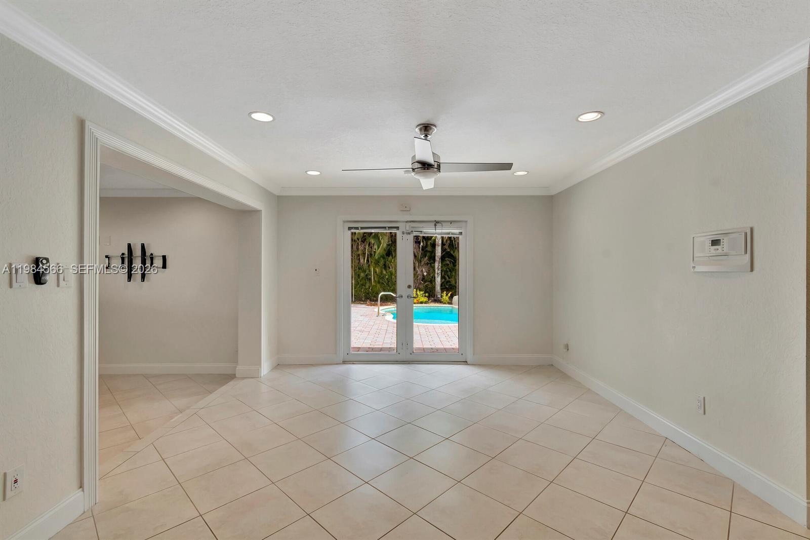 UNIVERSITY PARK COUNTRY C - Residential