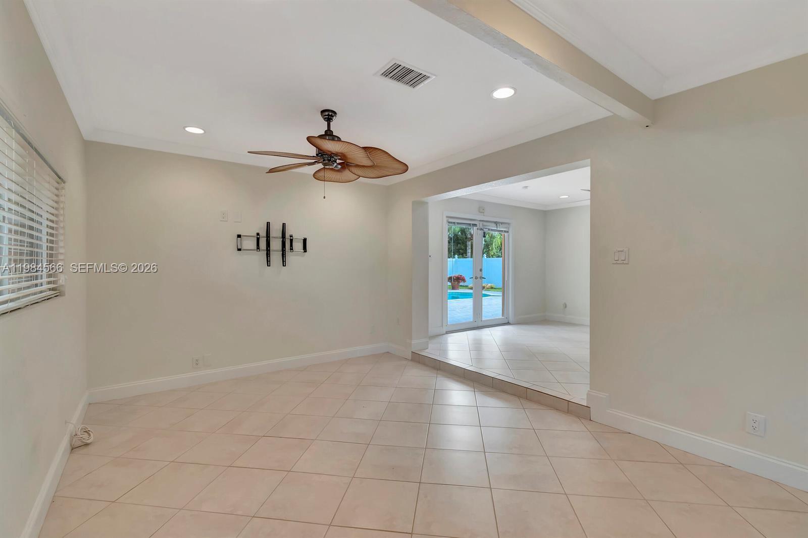 UNIVERSITY PARK COUNTRY C - Residential