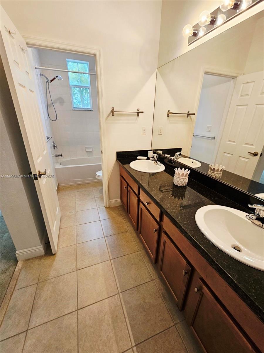 COBBLESTONE II CONDO - Residential
