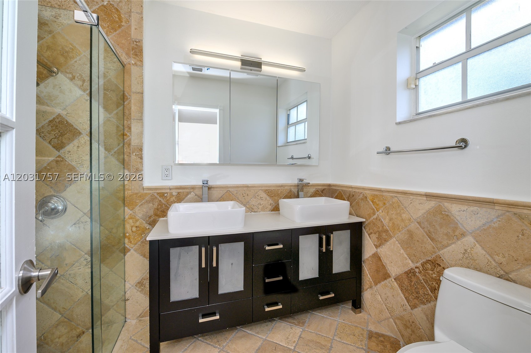 HIGHLAND LAKES SEC 4 - Residential Lease