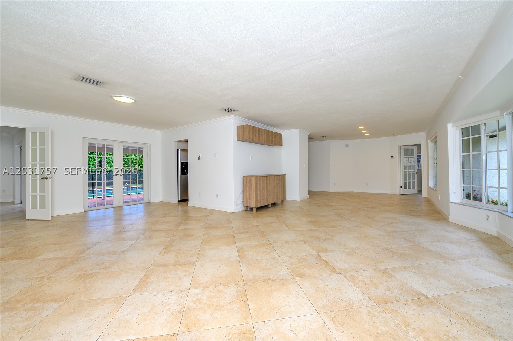 HIGHLAND LAKES SEC 4 - Residential Lease