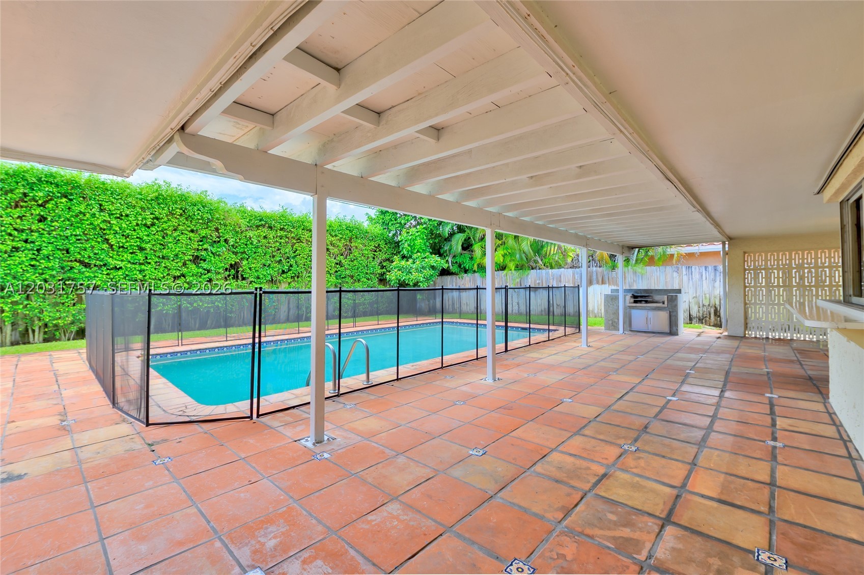 HIGHLAND LAKES SEC 4 - Residential Lease