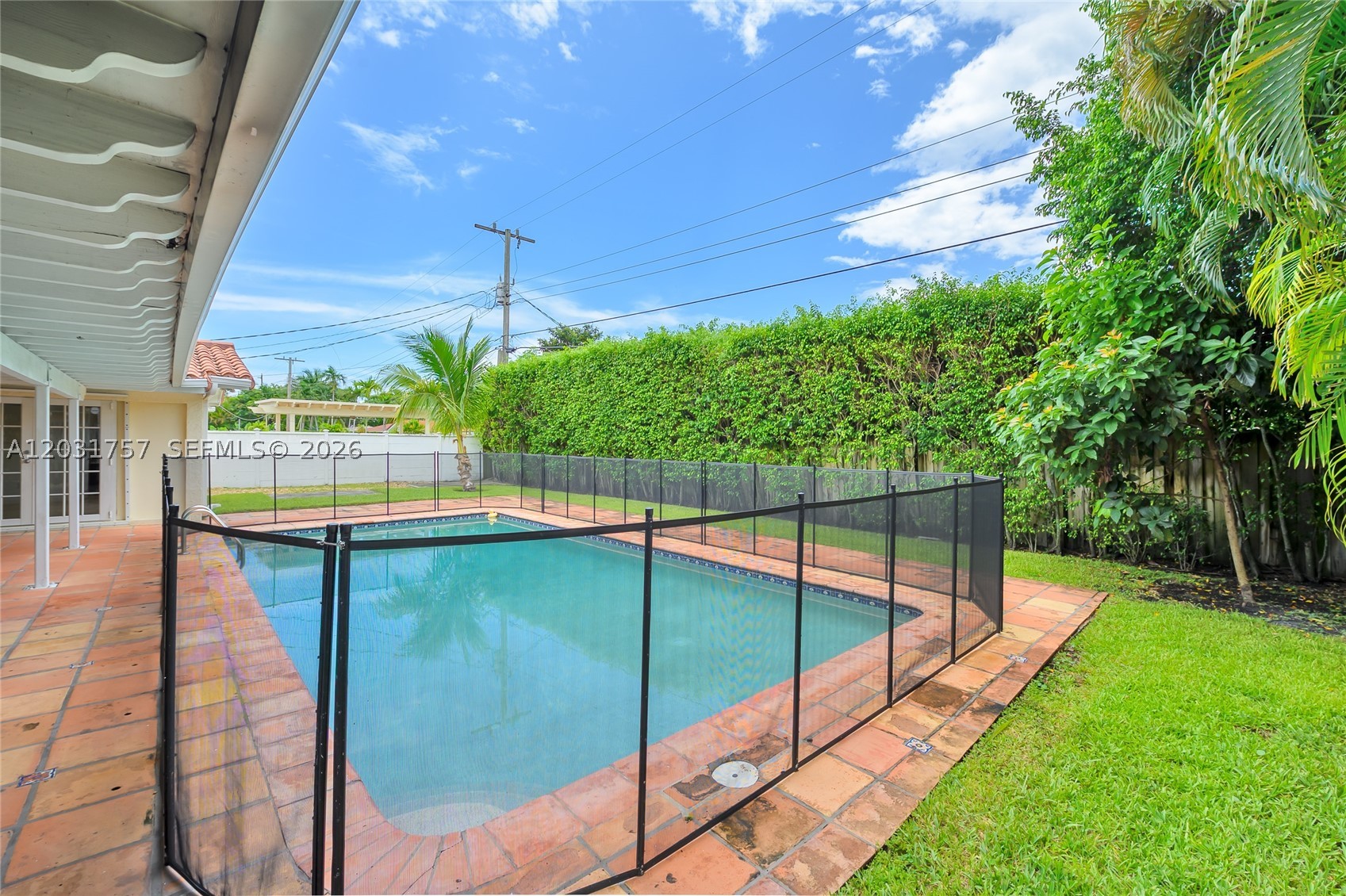 HIGHLAND LAKES SEC 4 - Residential Lease