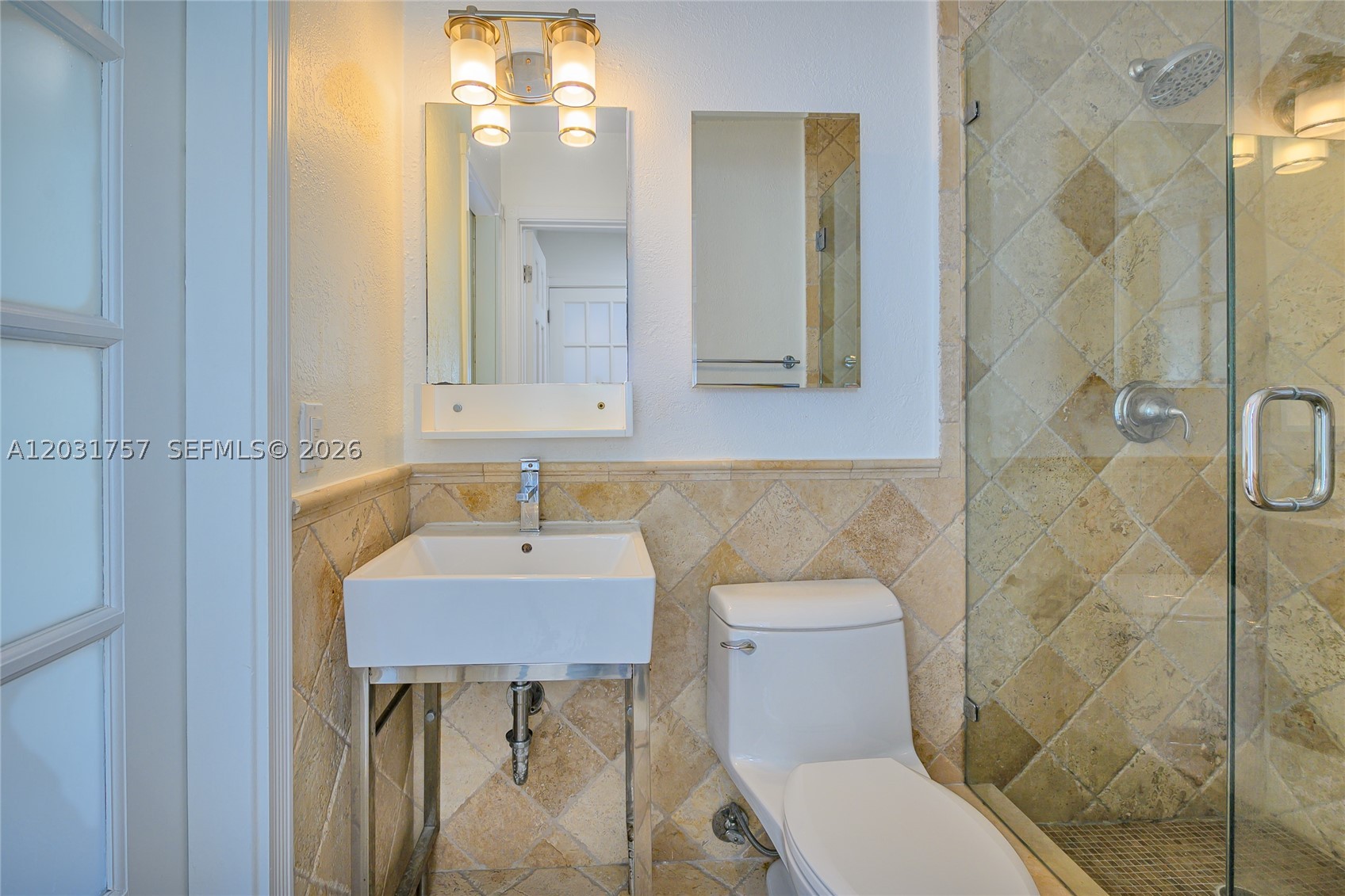 HIGHLAND LAKES SEC 4 - Residential Lease