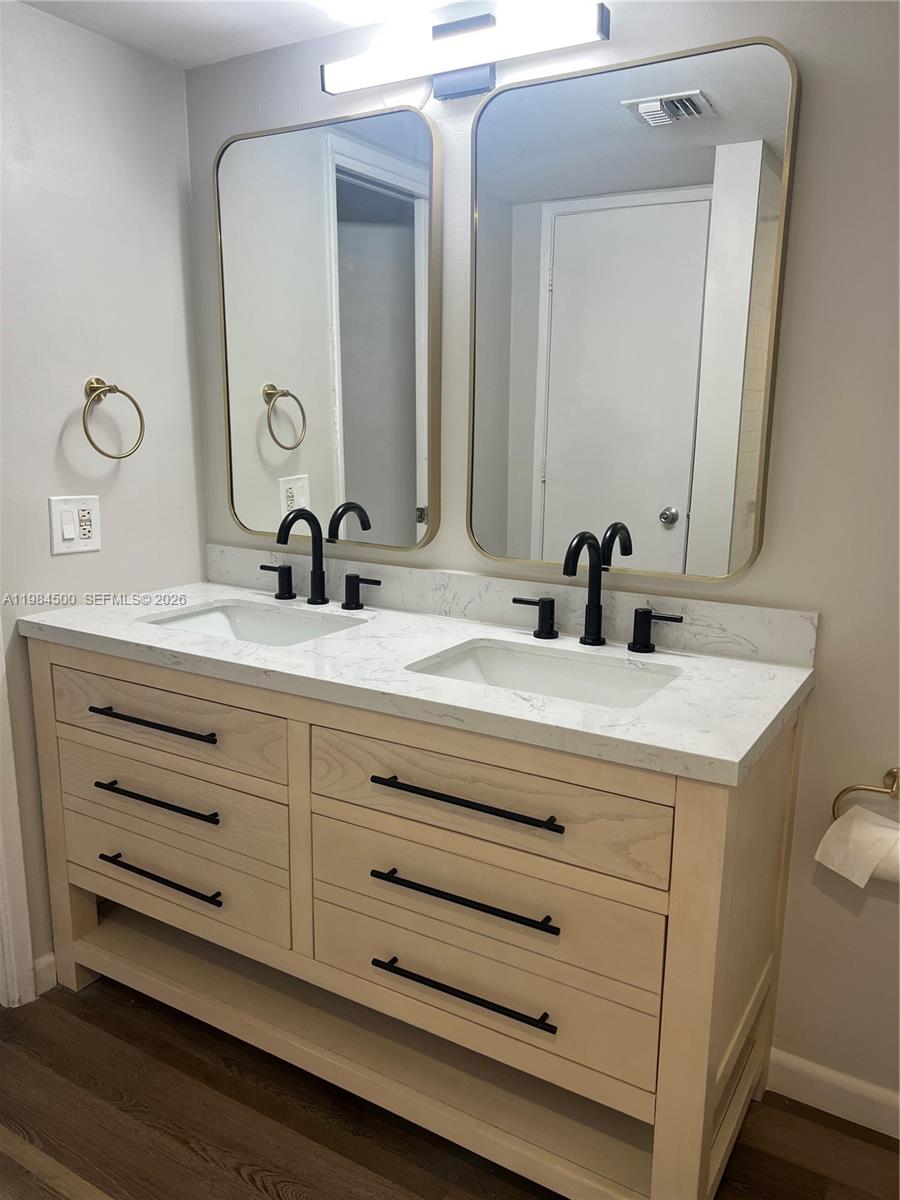 OAKLAND FOREST CLUB CONDO - Residential