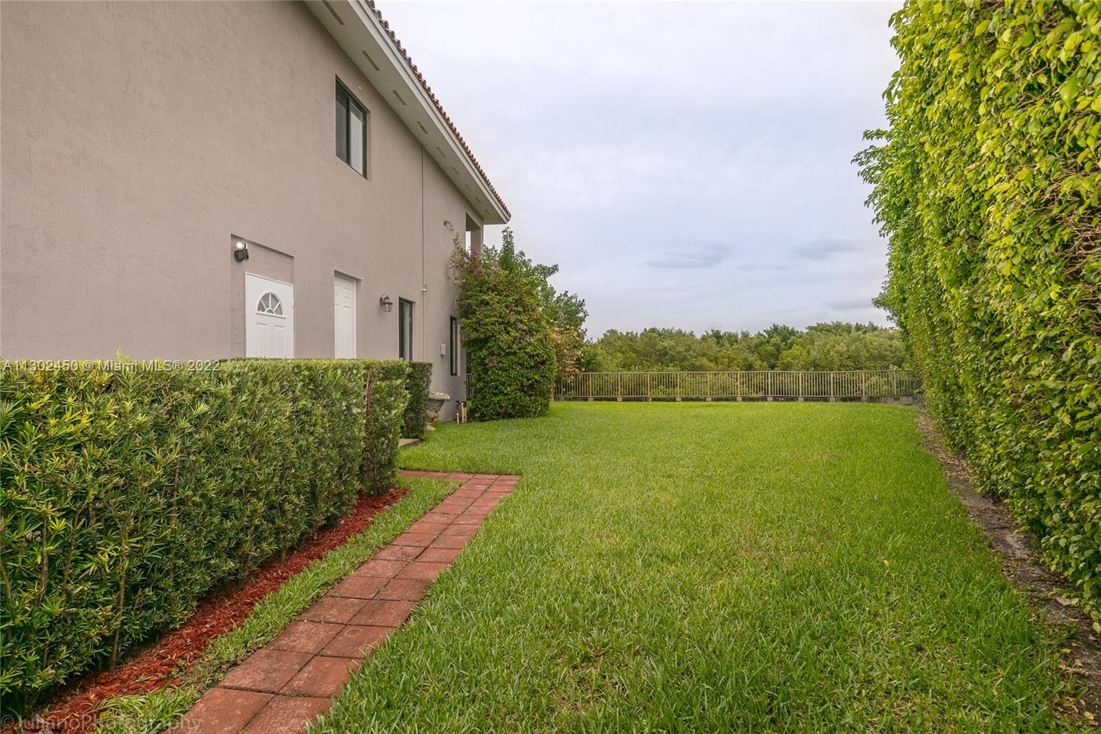 CUTLER CAY - Residential Lease