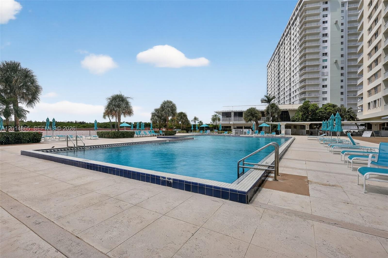 ARLEN HOUSE CONDO - Residential