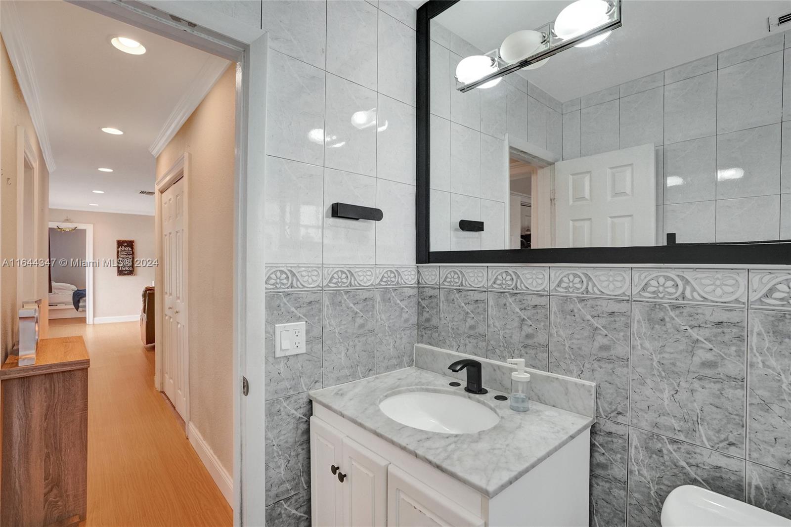 SCOTT LAKE MANOR SEC 7 - Residential