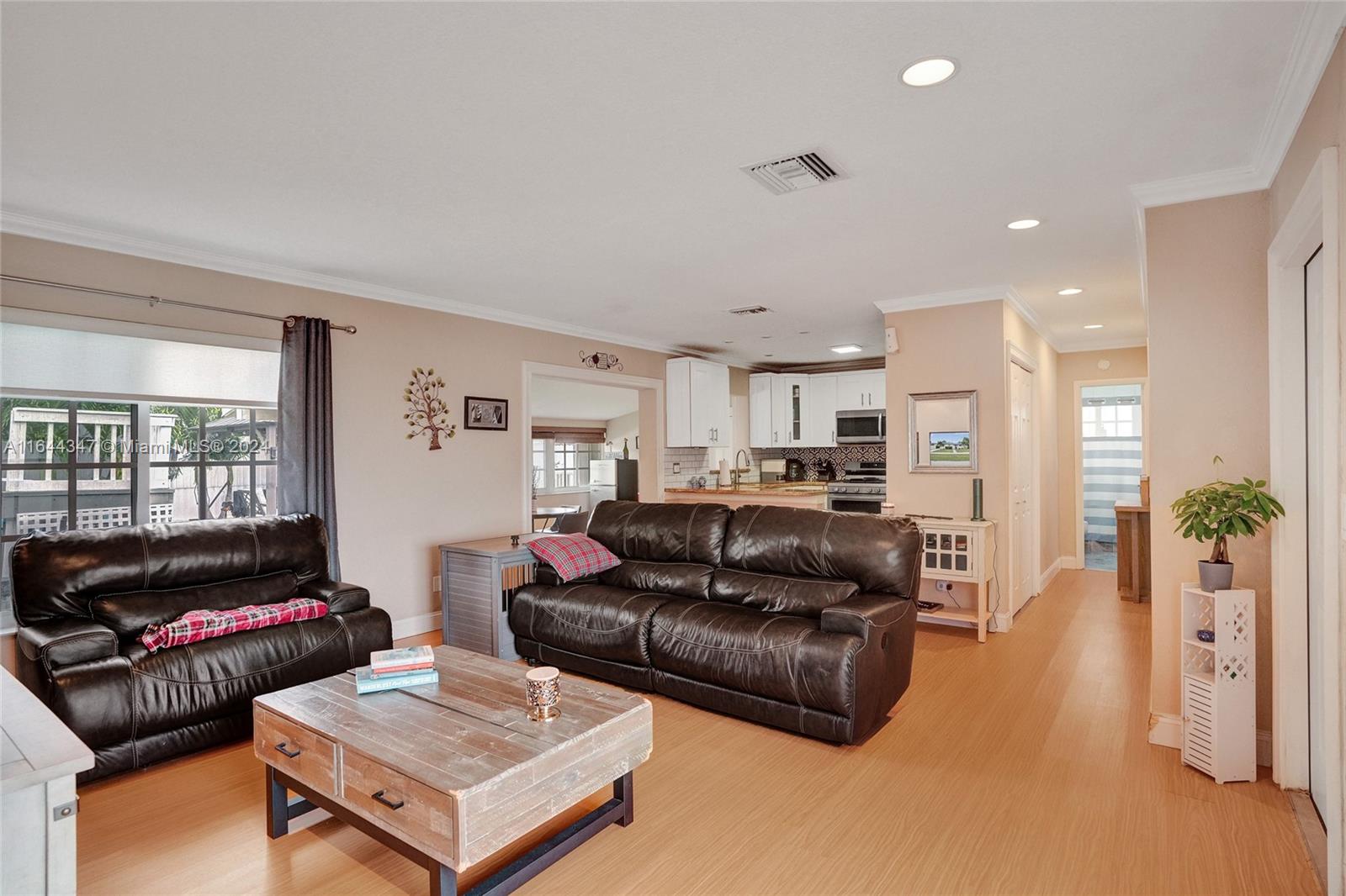 SCOTT LAKE MANOR SEC 7 - Residential