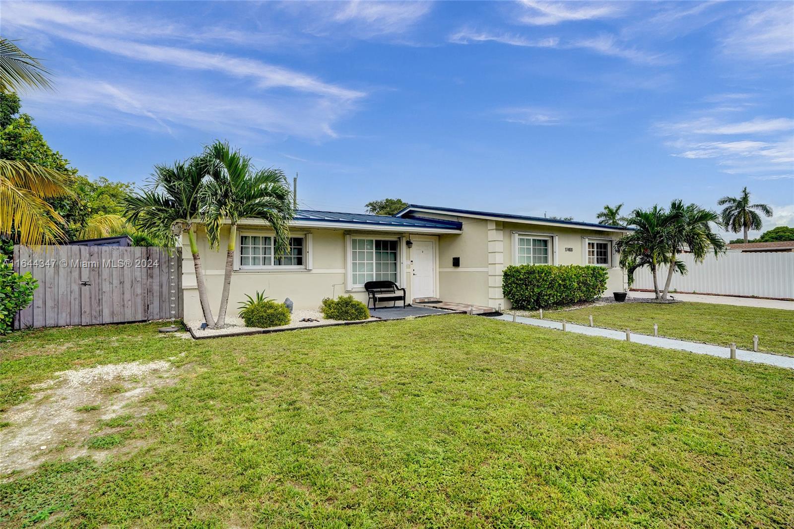 SCOTT LAKE MANOR SEC 7 - Residential