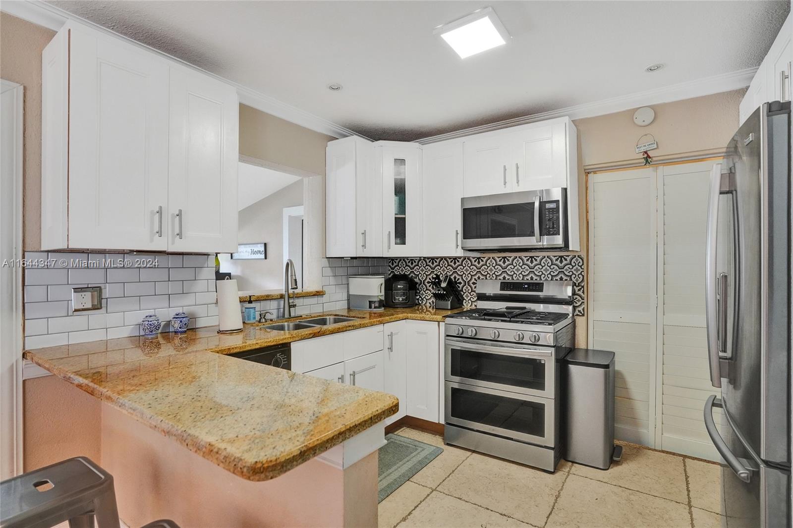 SCOTT LAKE MANOR SEC 7 - Residential