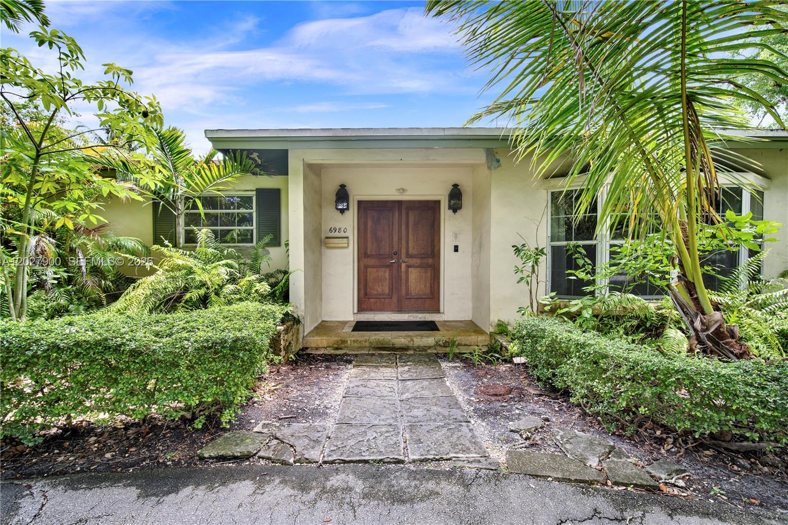 KENDALL GARDENS - Residential