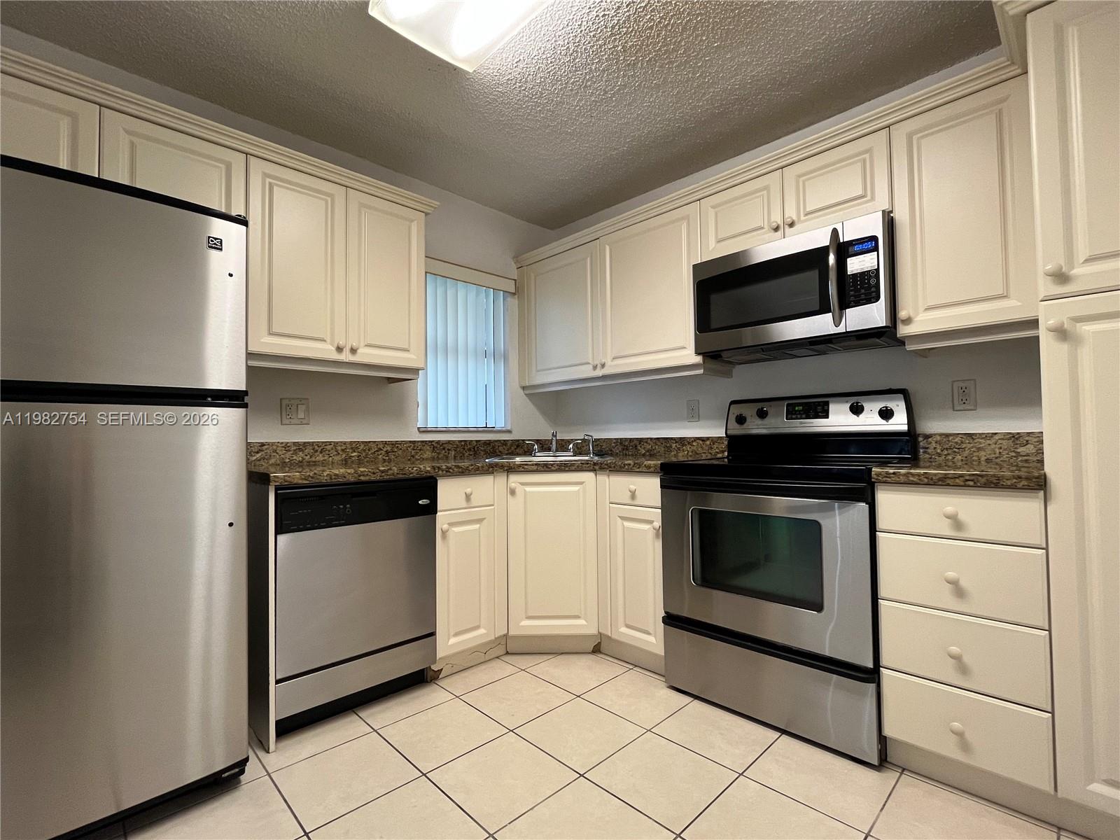 CENTERPOINTE CONDO - Residential