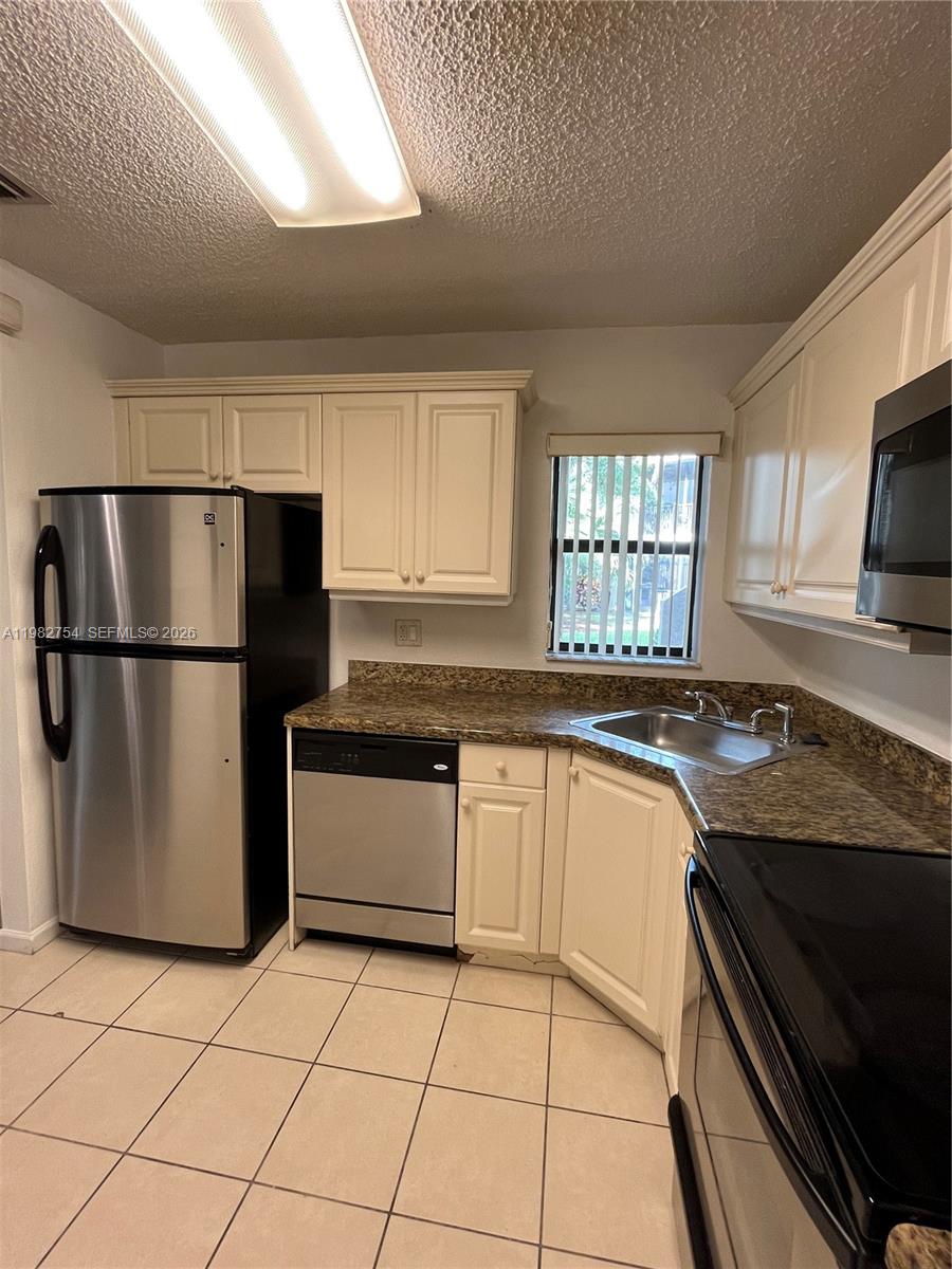 CENTERPOINTE CONDO - Residential