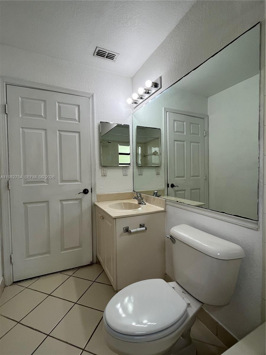 CENTERPOINTE CONDO - Residential