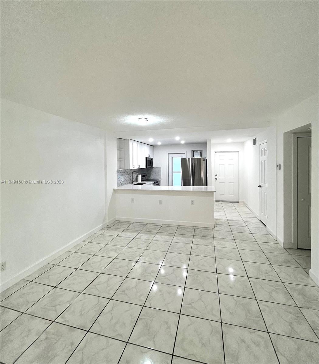 APRIL BREEZE CONDO - Residential Lease