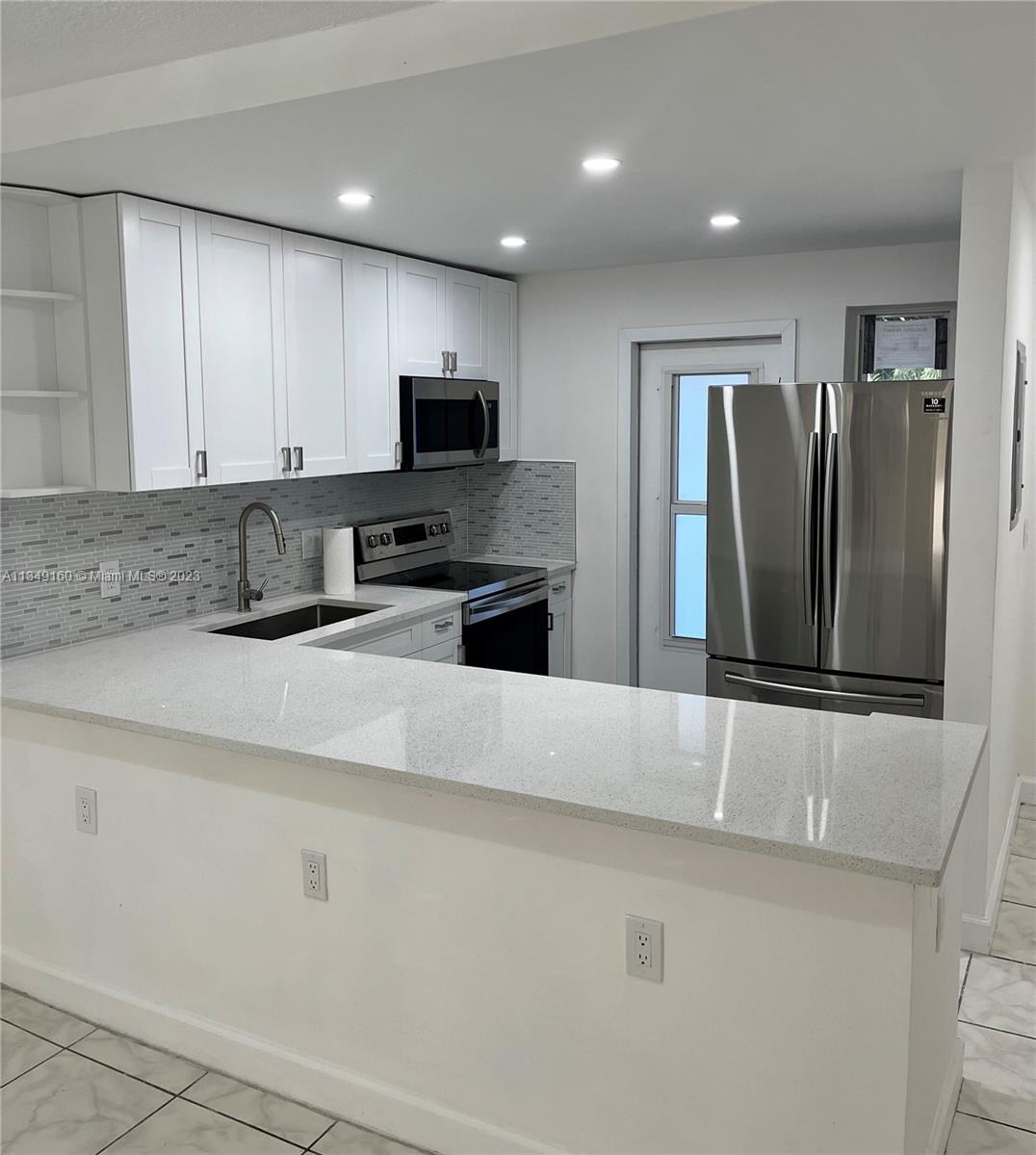 APRIL BREEZE CONDO - Residential Lease