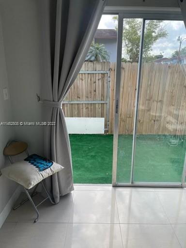 TENNIS VIEW CONDO PH I - Residential Lease