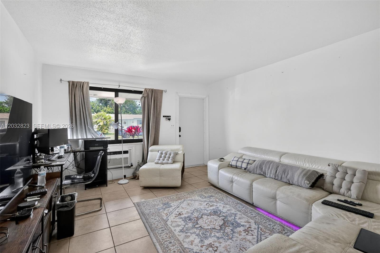 DELCREST PARK - Residential Lease