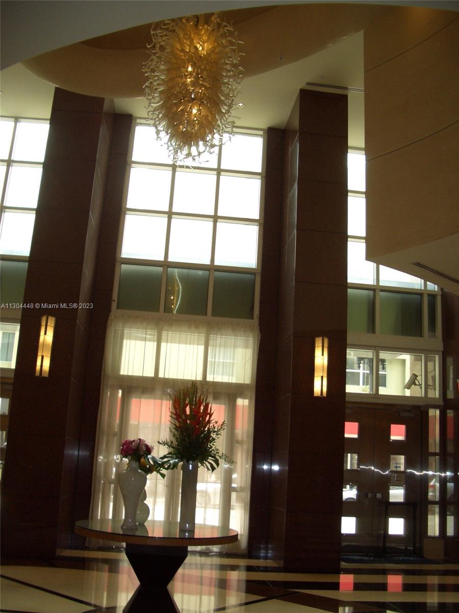 VIZCAYNE SOUTH CONDO - Residential Lease