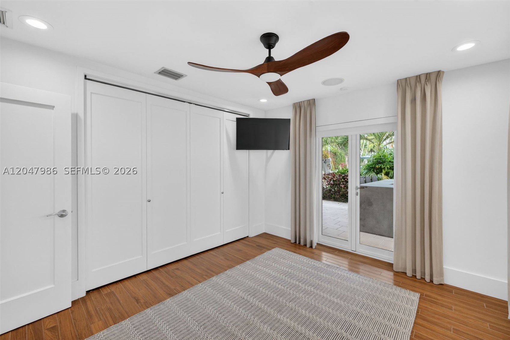 CORAL RIDGE COUNTRY CLUB - Residential