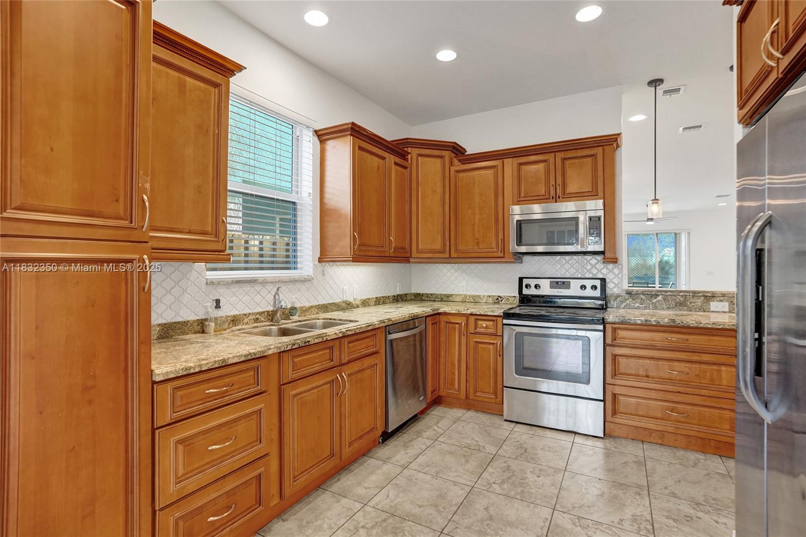 PROGRESSO - Residential Lease