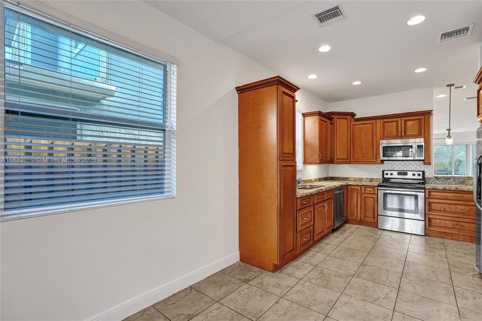 PROGRESSO - Residential Lease