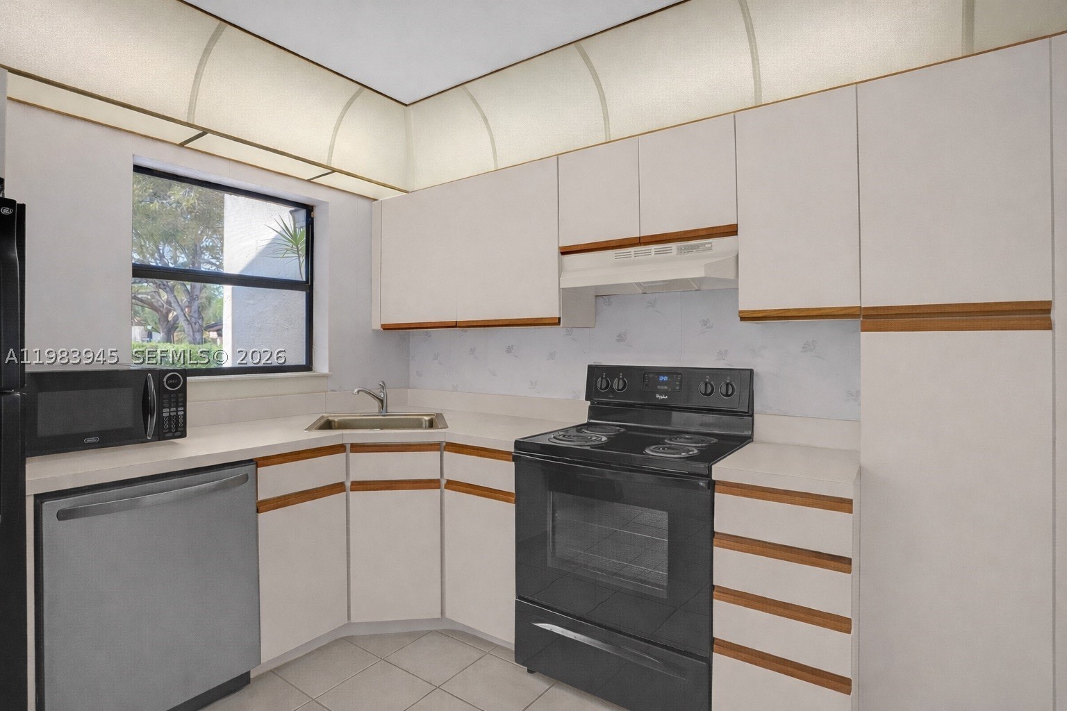 KARANDA VILLAGE VI-B COND - Residential