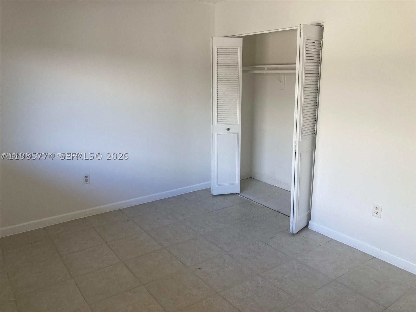 HORIZONS WEST CONDO #2 - Residential