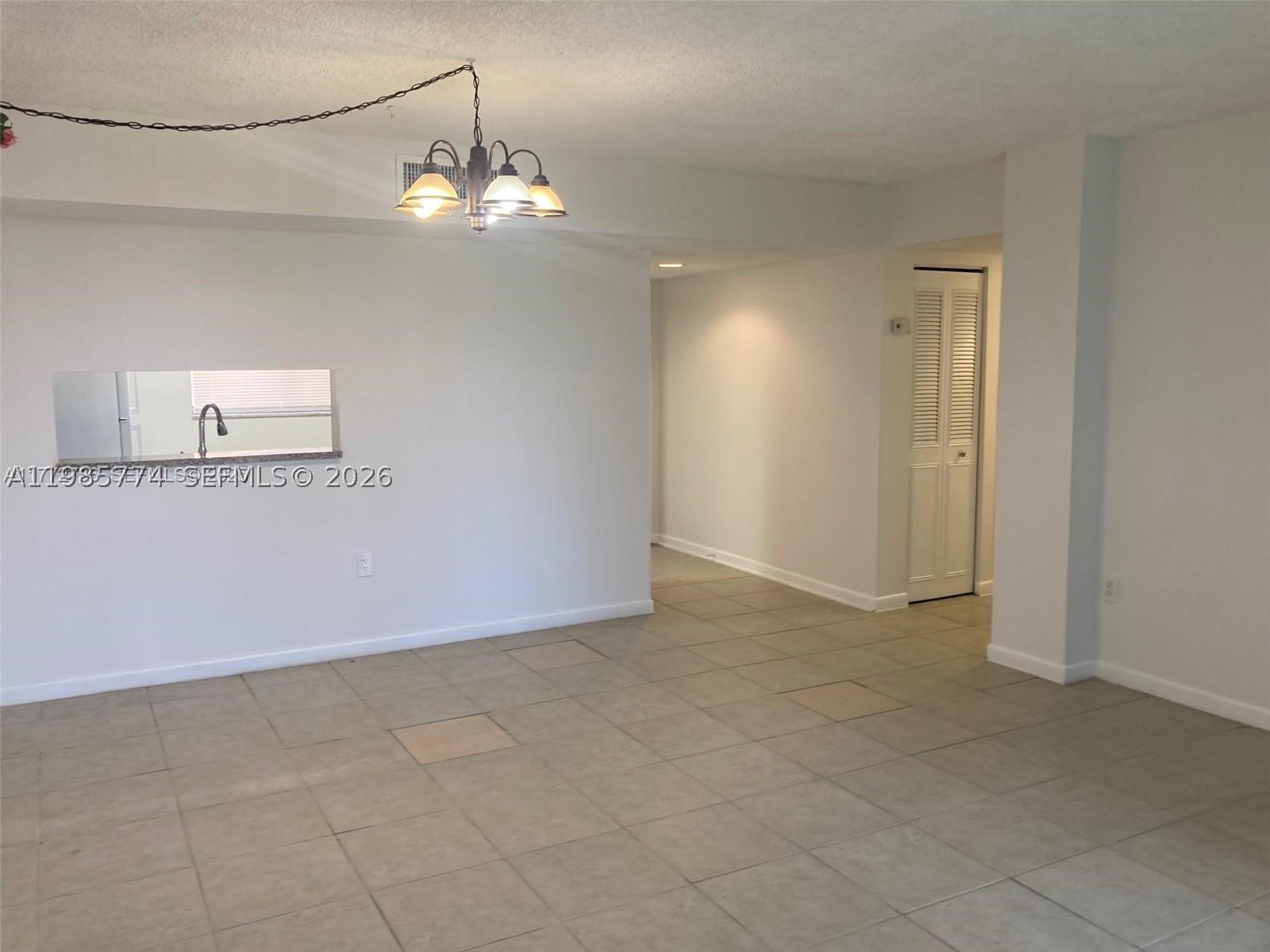 HORIZONS WEST CONDO #2 - Residential