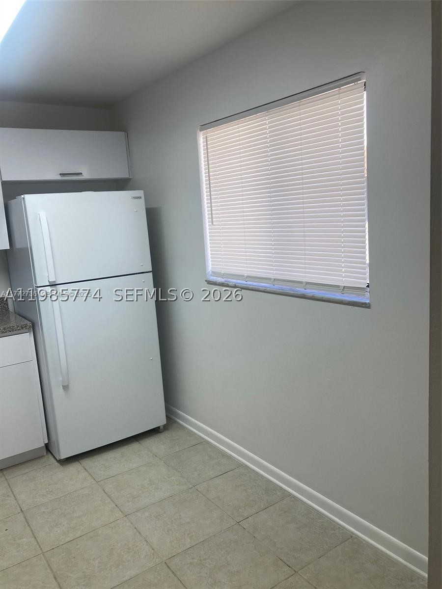 HORIZONS WEST CONDO #2 - Residential