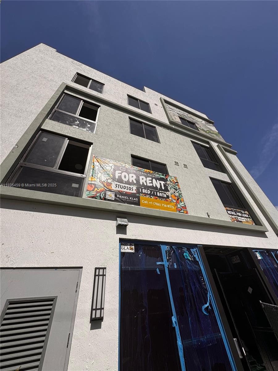 BUENA VISTA EST - Residential Lease