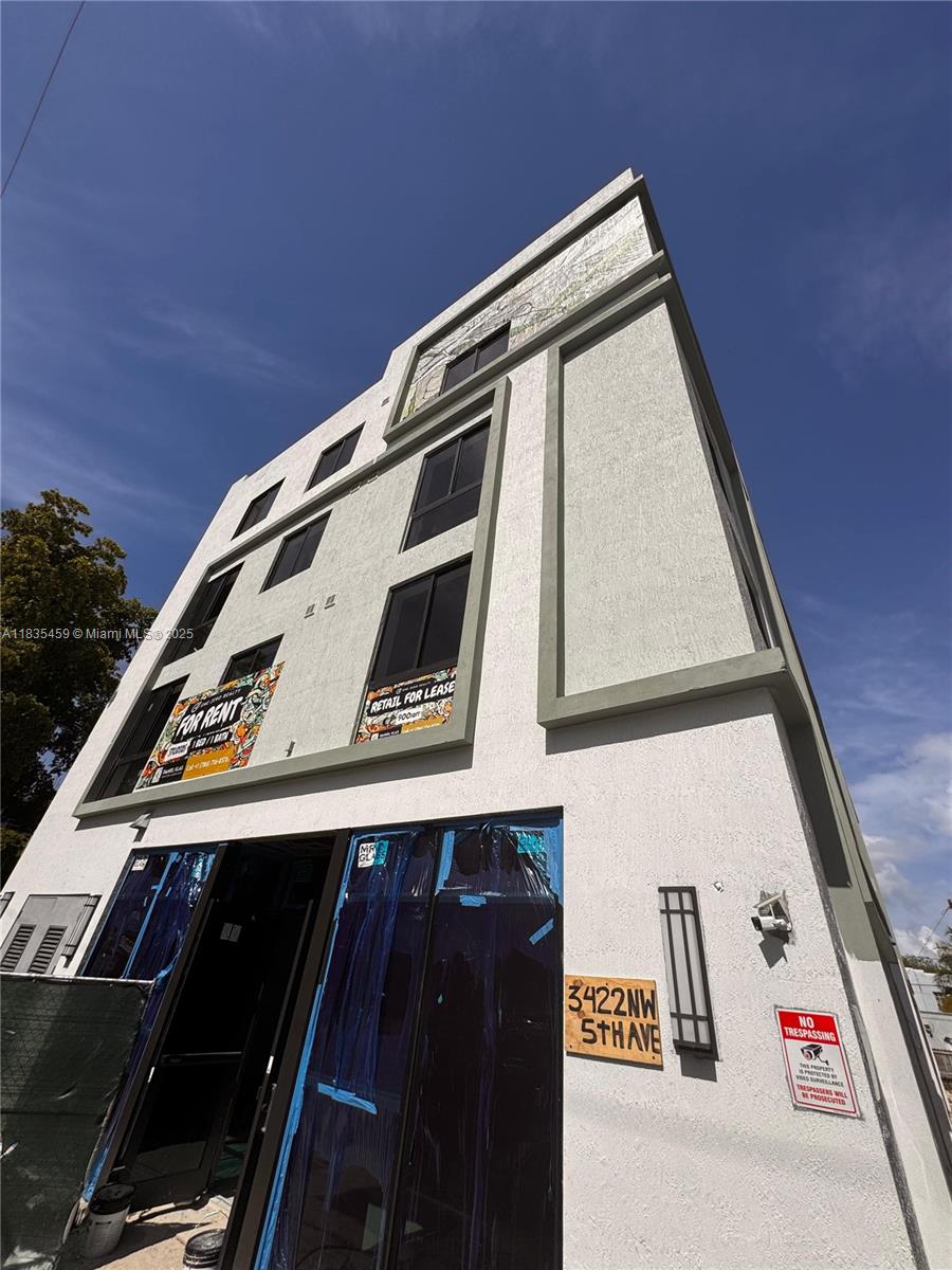 BUENA VISTA EST - Residential Lease
