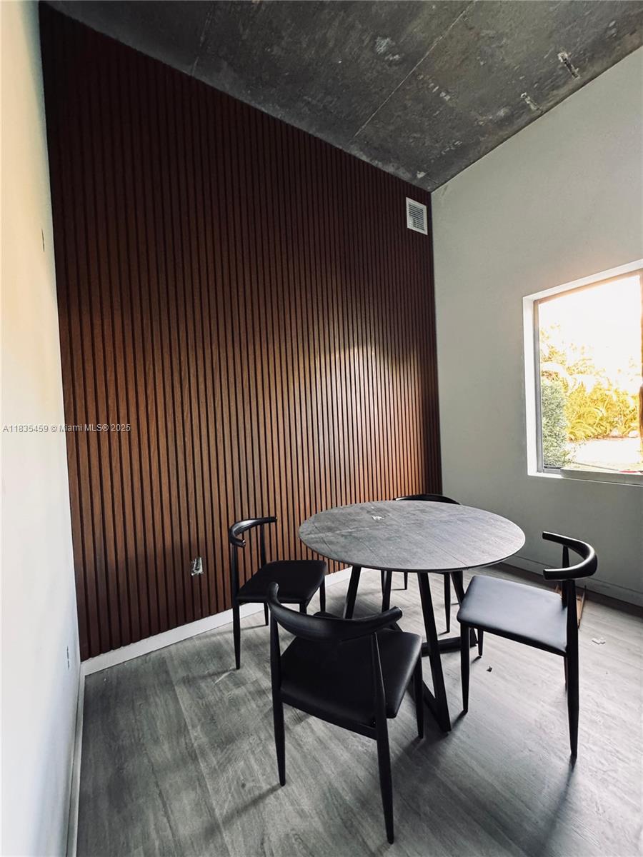 BUENA VISTA EST - Residential Lease