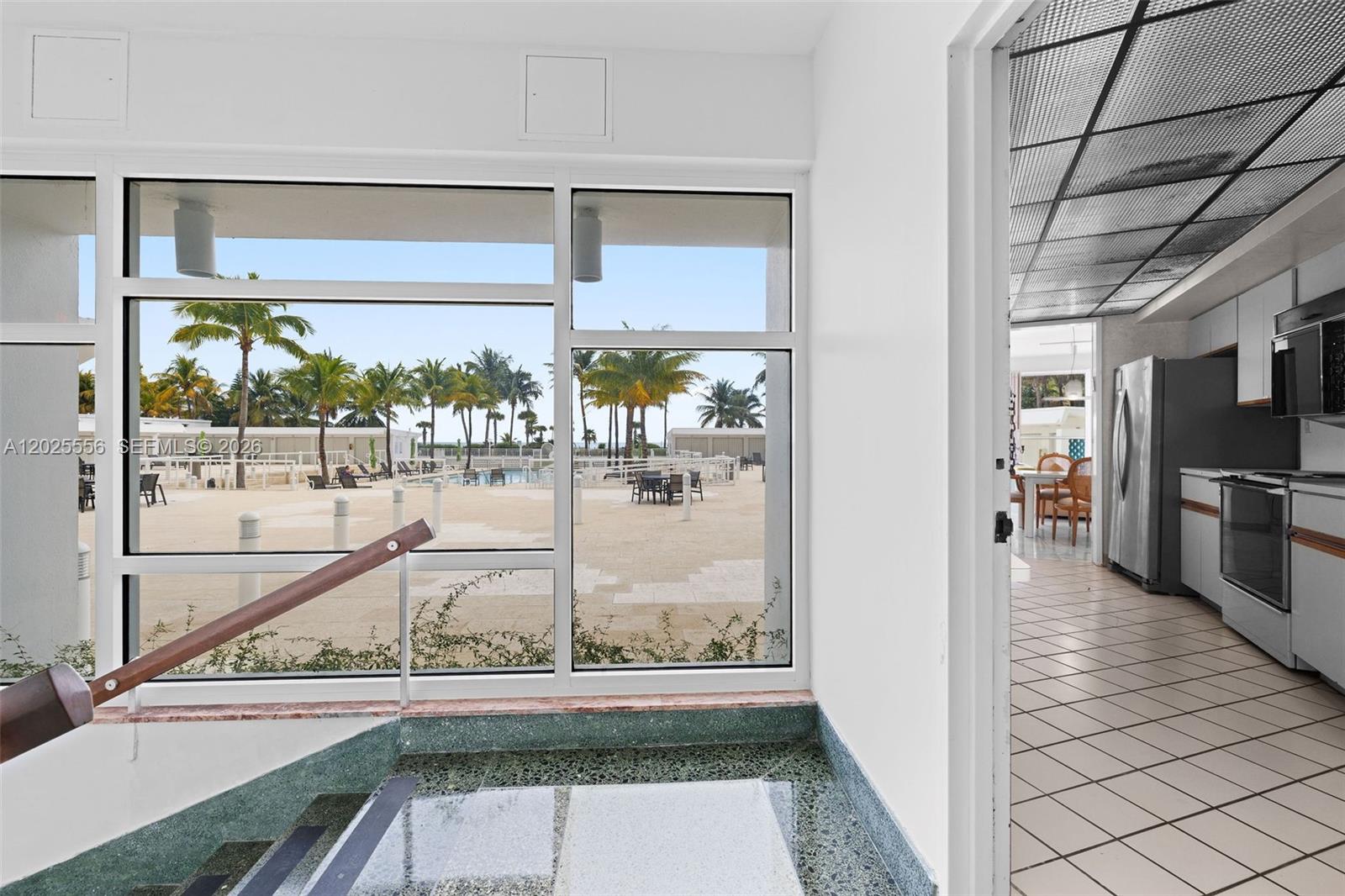 THE EXECUTIVE CONDO - Residential Lease