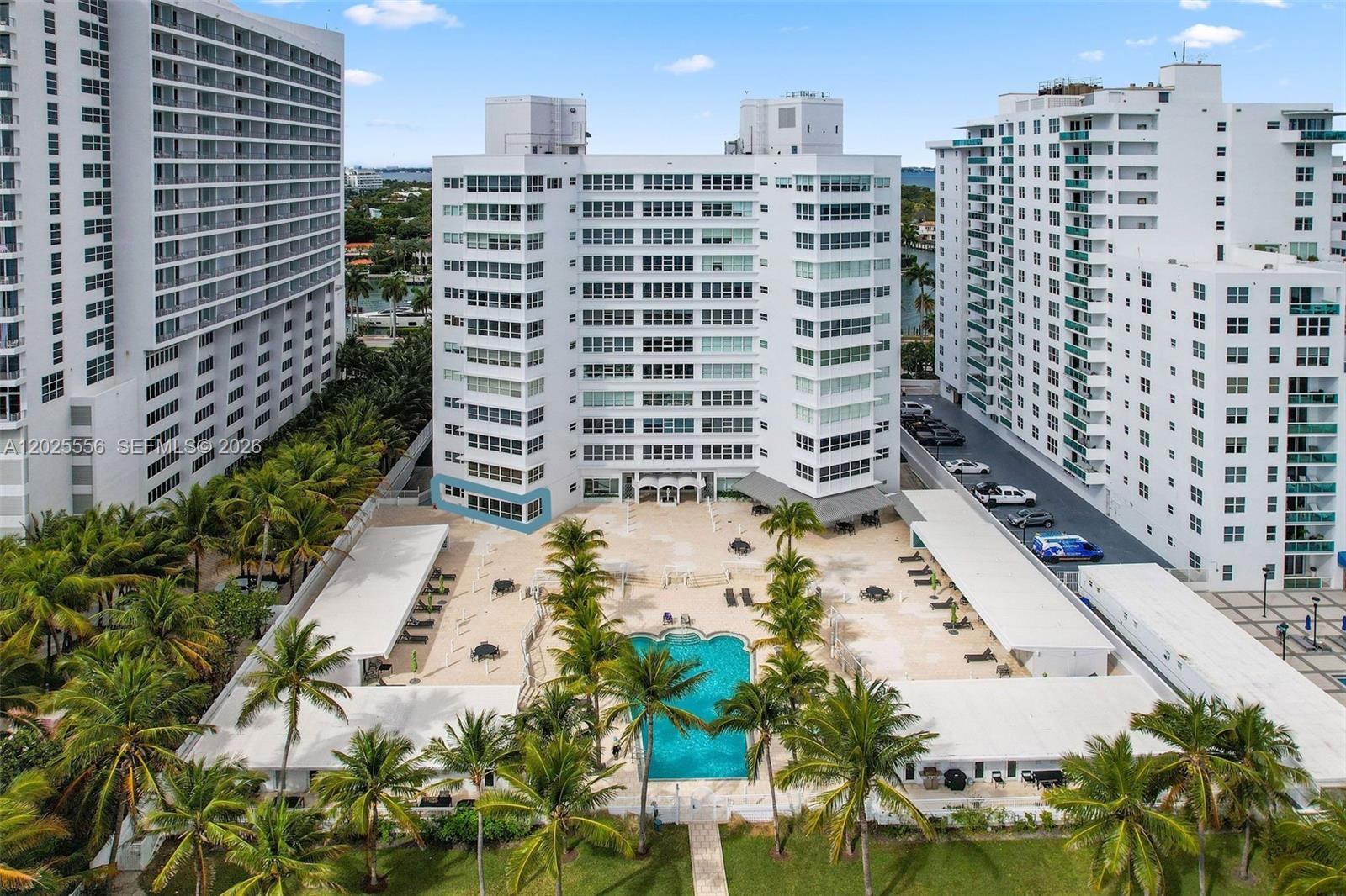 THE EXECUTIVE CONDO - Residential Lease