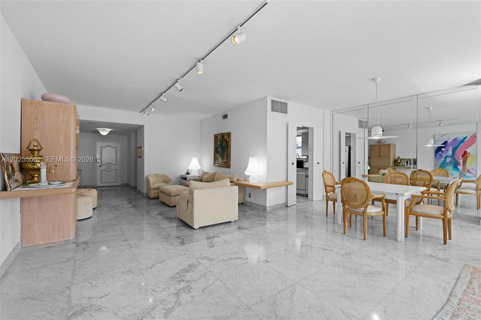 THE EXECUTIVE CONDO - Residential Lease