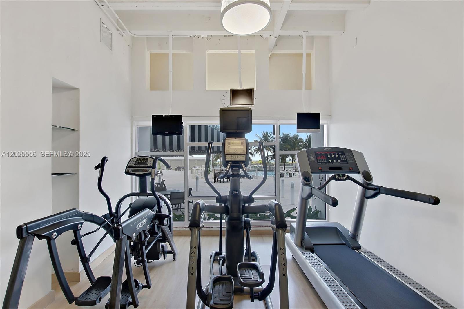 THE EXECUTIVE CONDO - Residential Lease