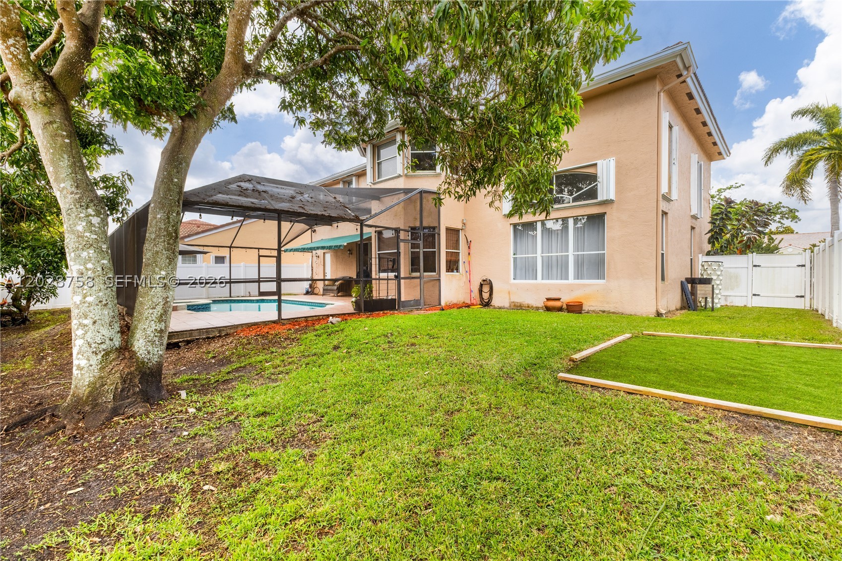 TWIN ACRES - Residential Lease