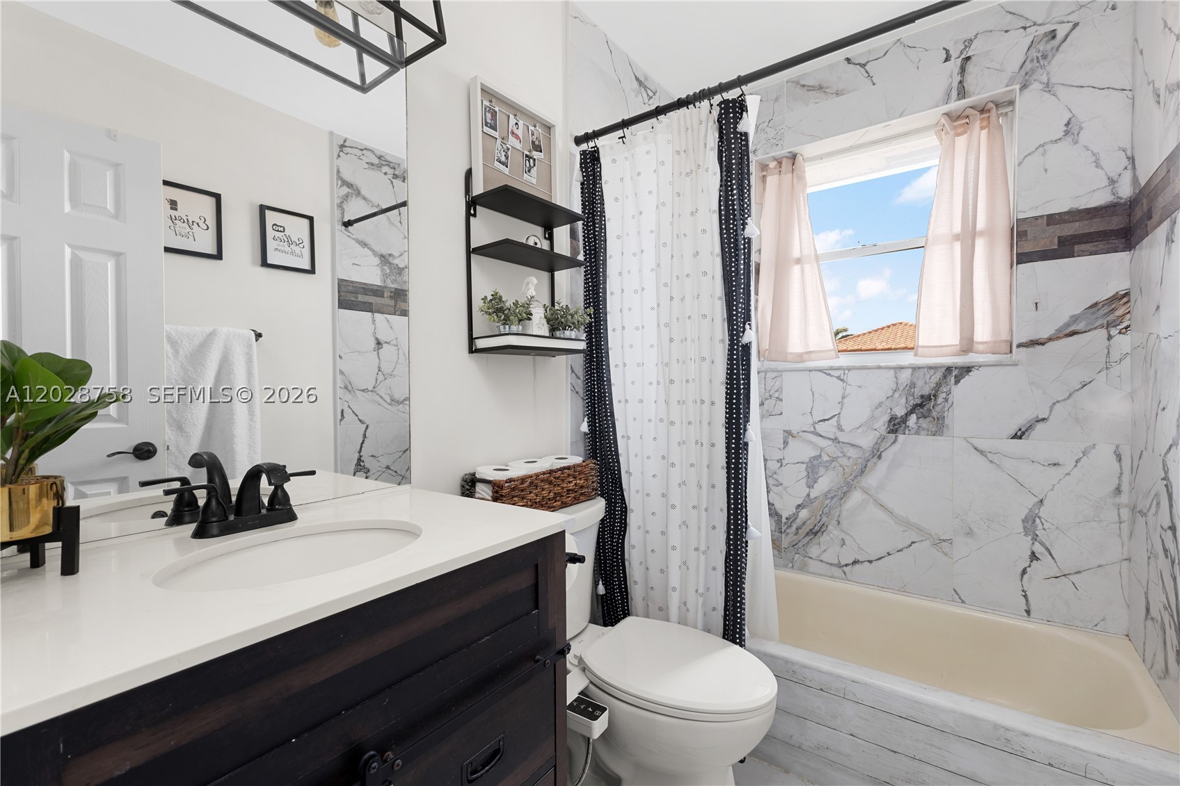 TWIN ACRES - Residential Lease