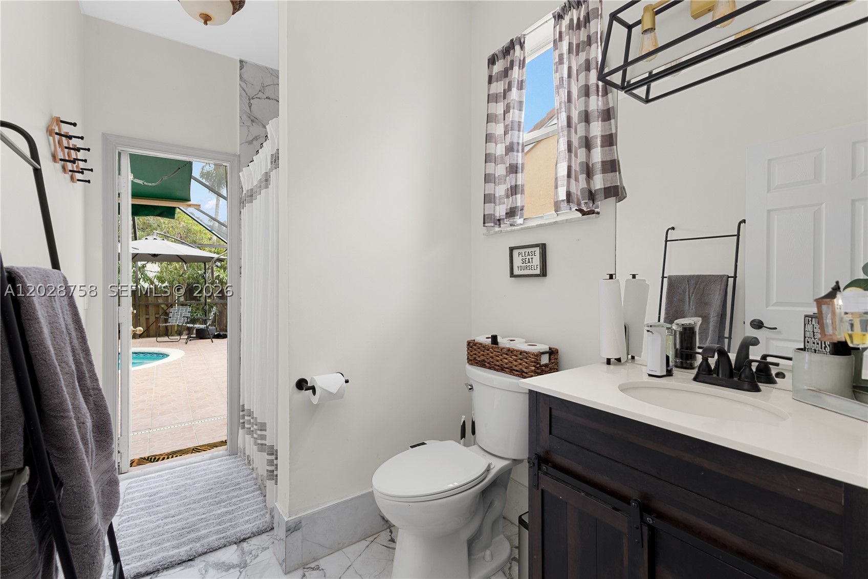 TWIN ACRES - Residential Lease