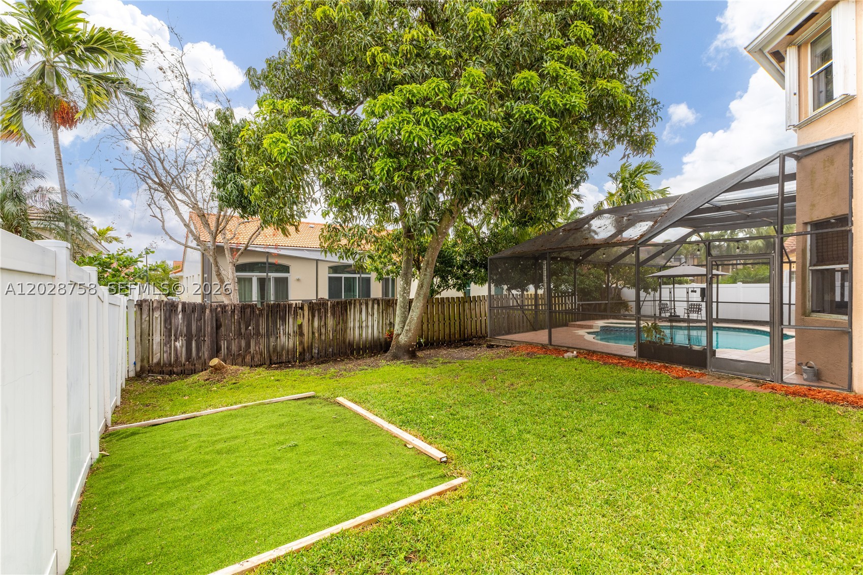 TWIN ACRES - Residential Lease