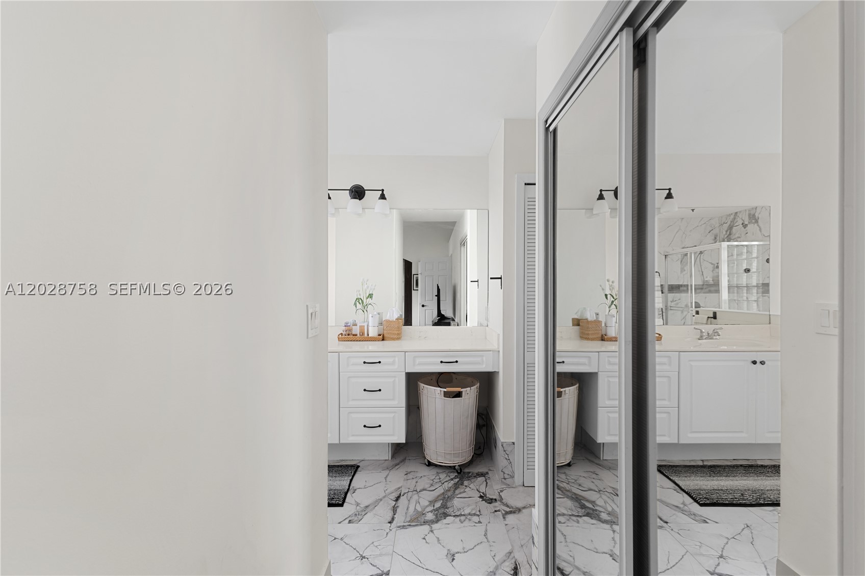 TWIN ACRES - Residential Lease