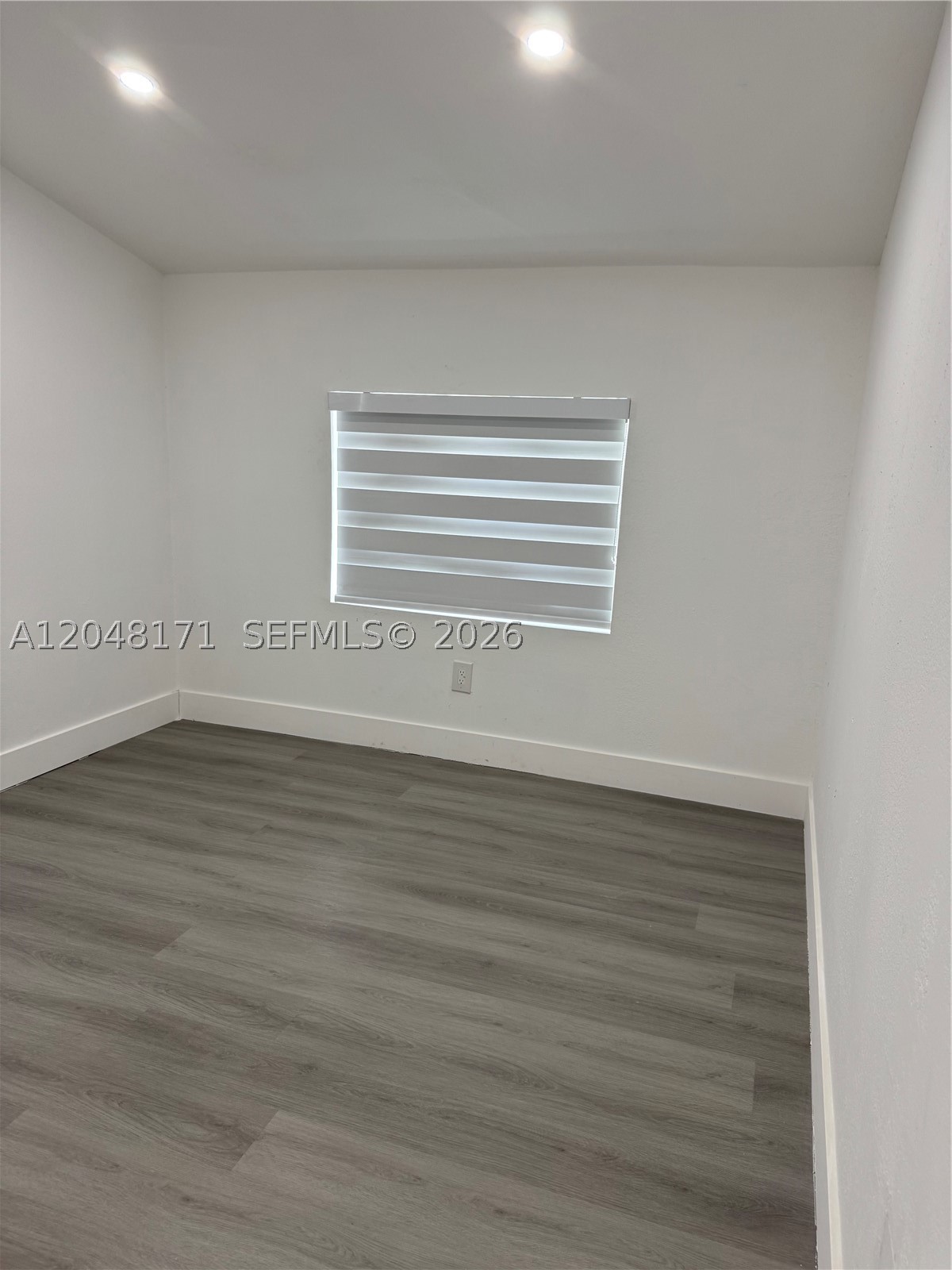 COLUMBIA PK CORR PL PB 8-1 - Residential