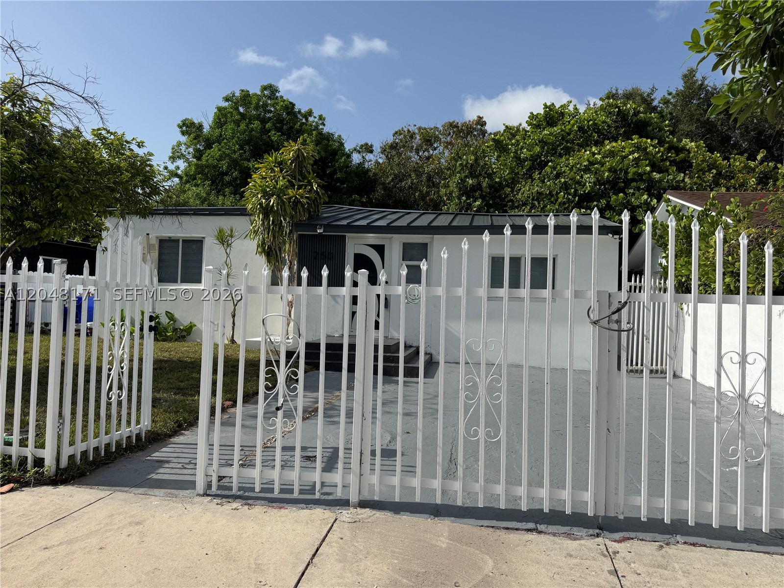 COLUMBIA PK CORR PL PB 8-1 - Residential