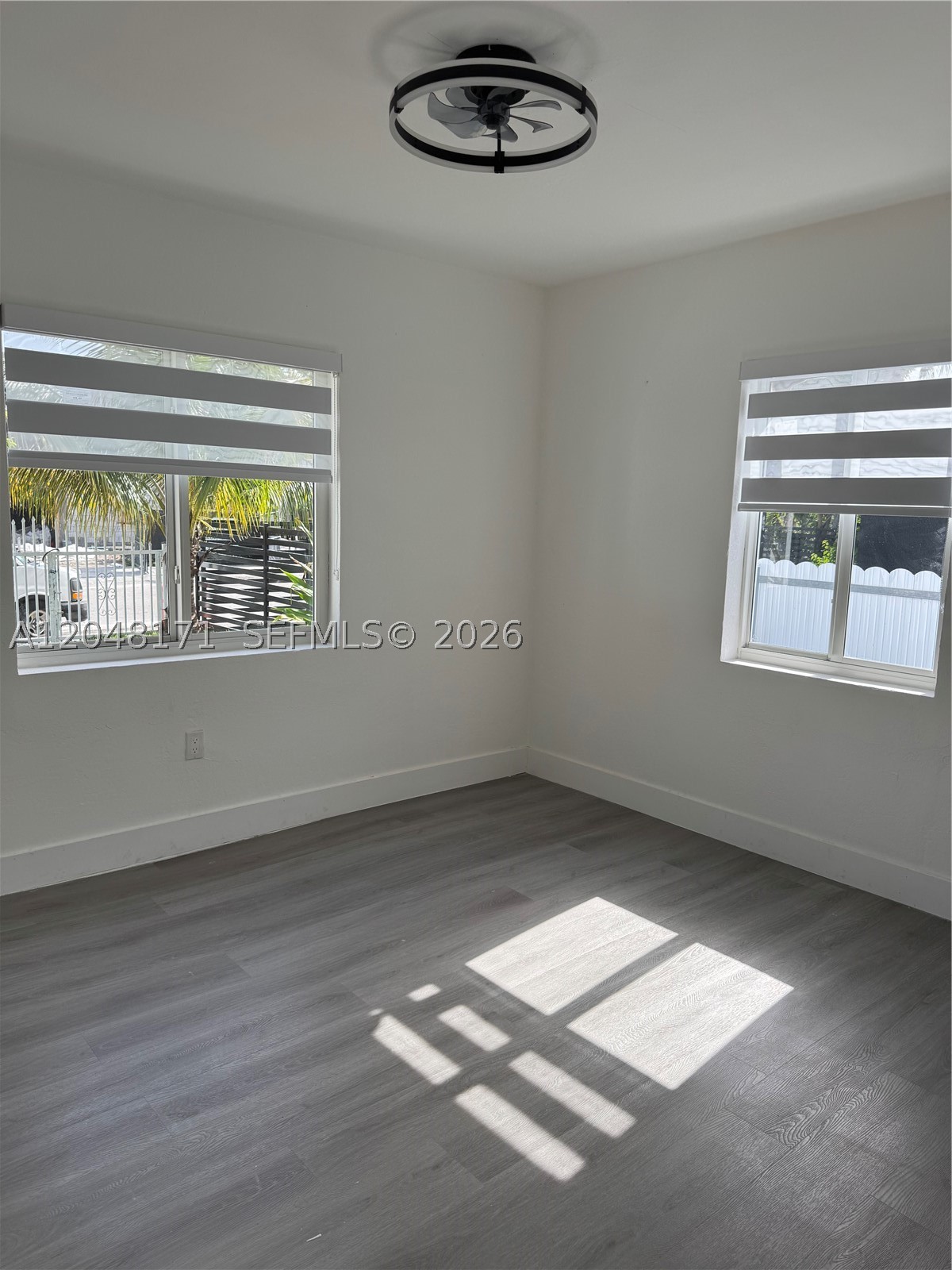 COLUMBIA PK CORR PL PB 8-1 - Residential