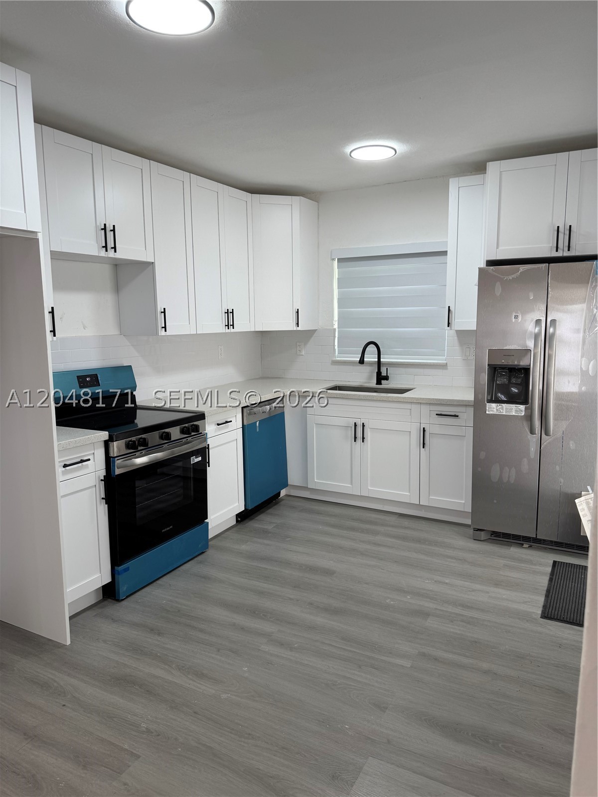 COLUMBIA PK CORR PL PB 8-1 - Residential