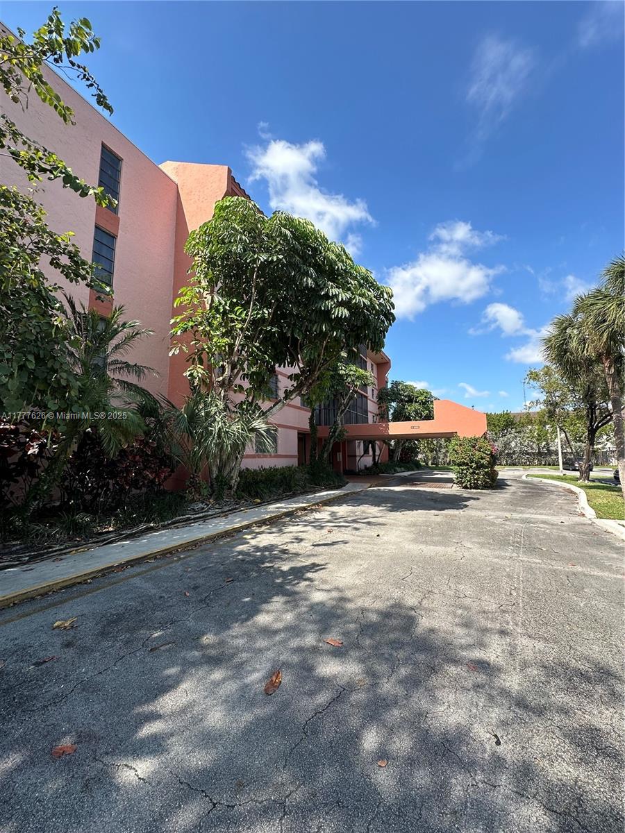 LAKEVIEW OF THE CALF CLUB - Residential Lease