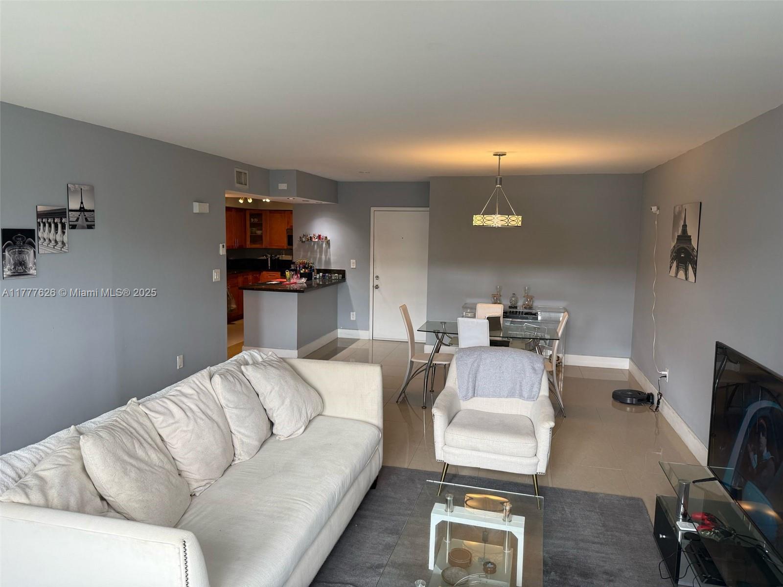 LAKEVIEW OF THE CALF CLUB - Residential Lease