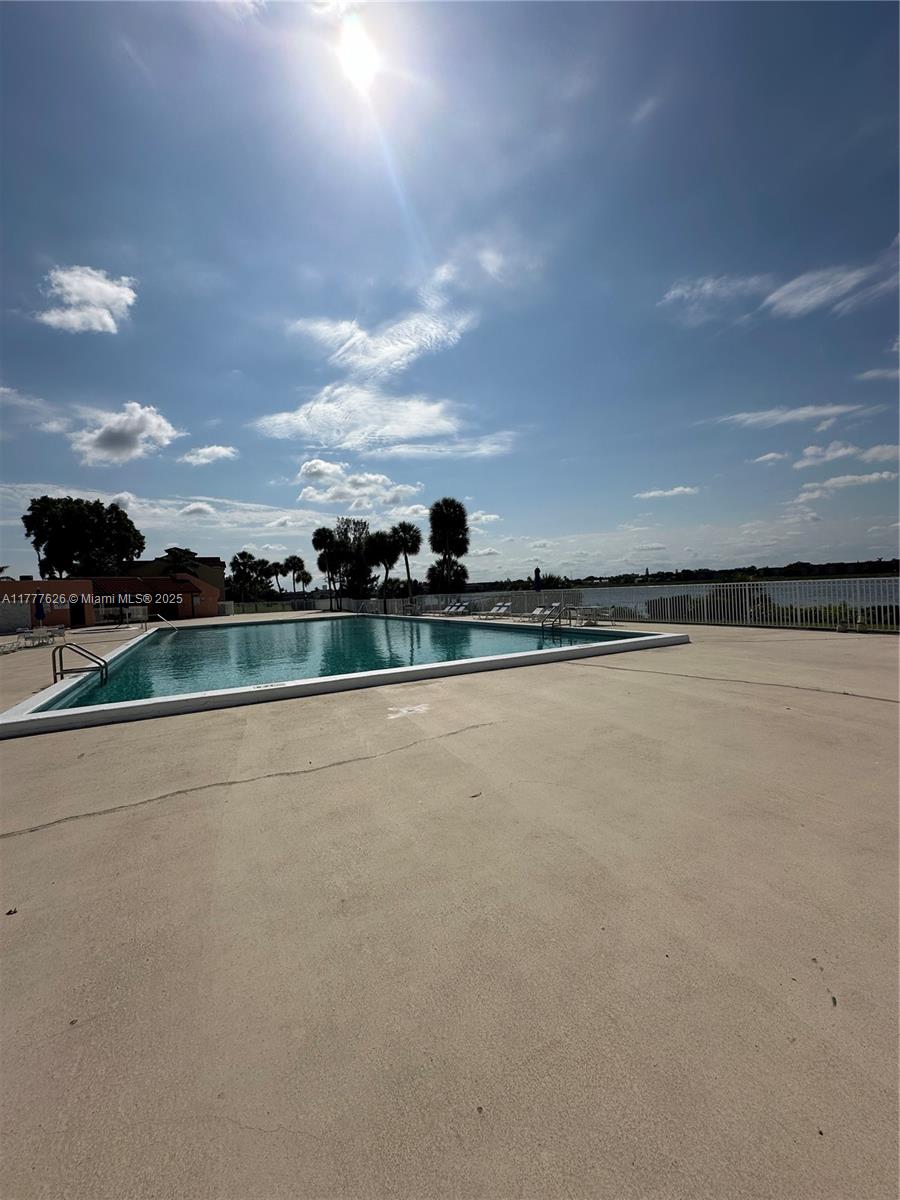 LAKEVIEW OF THE CALF CLUB - Residential Lease